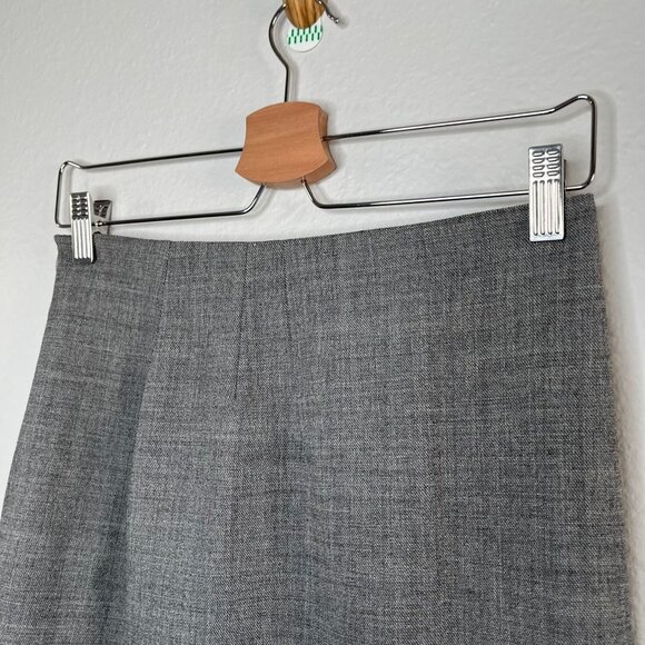 i Blues Womens Gray size zip Italian Wool Blend Skirt Size 40 Italian 6 US - Picture 2 of 12